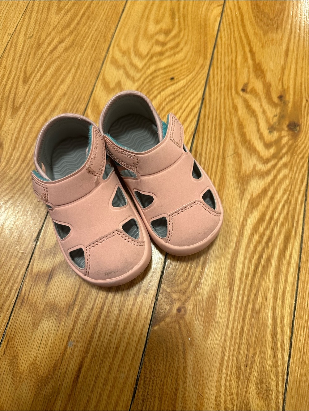 Ten little sandals size 5